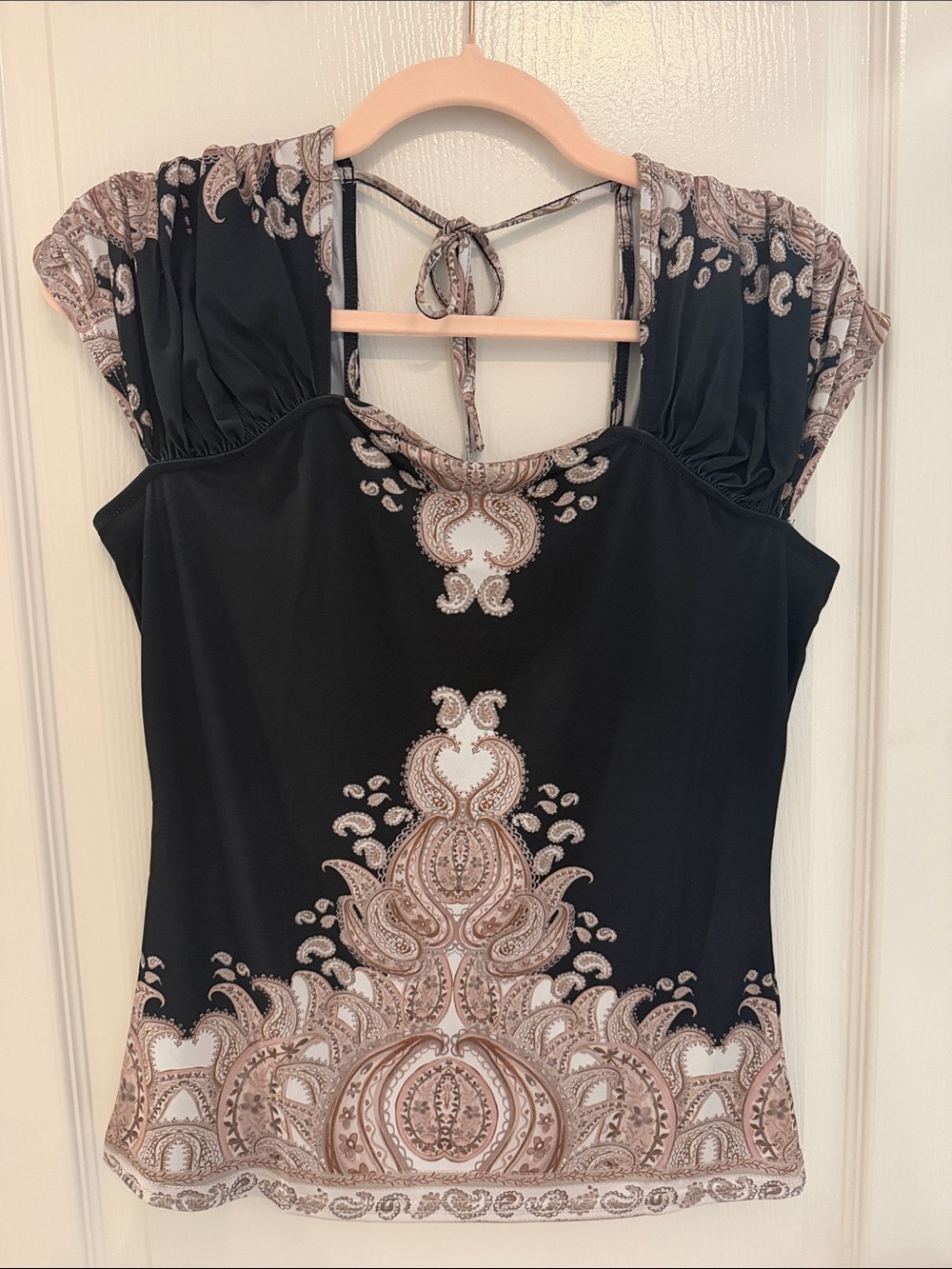 VENUS Black Top with Taupe Paisley Print & Tie-Back SzM